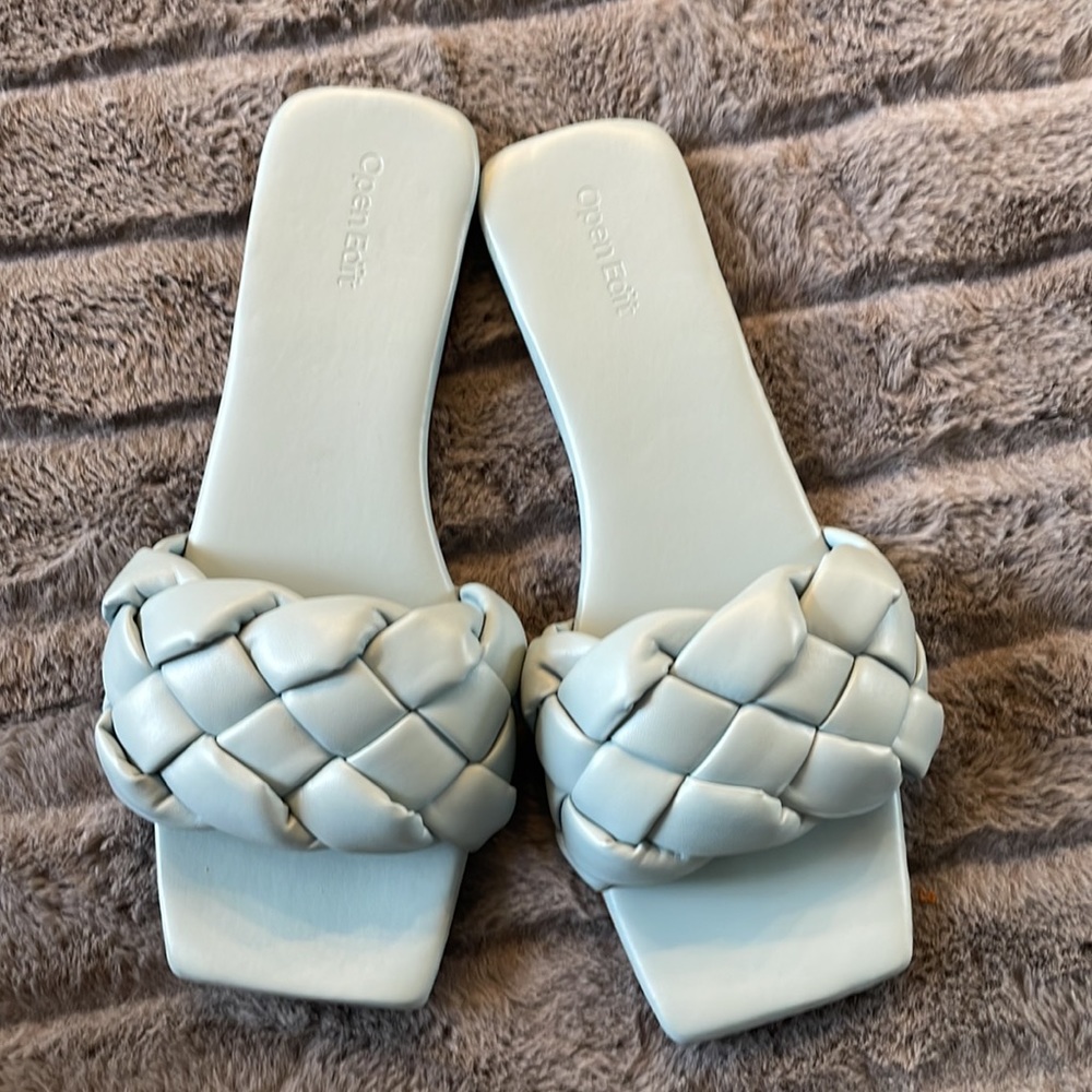 Open Edit sandals/slides - Picture 2 of 4